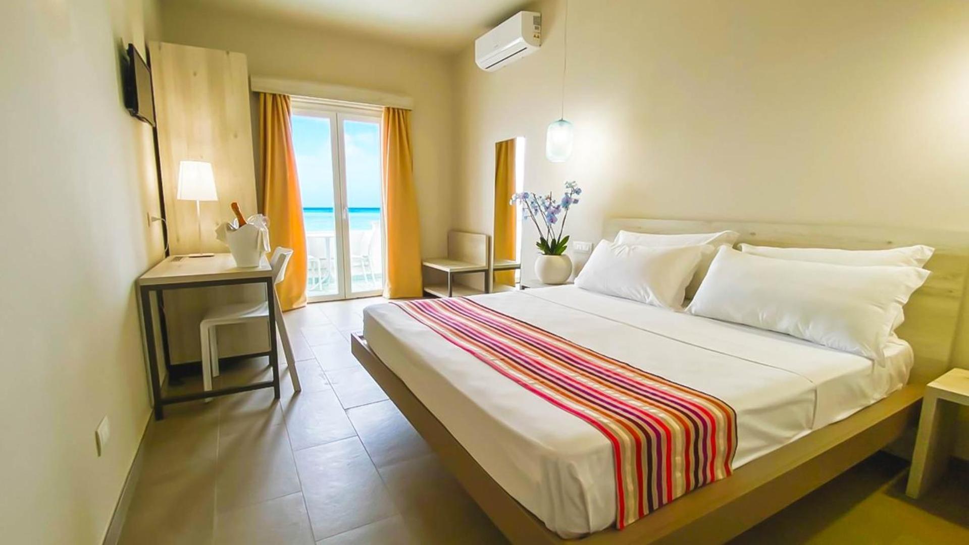 Borgo Di Riaci Beach Resort Santa Domenica  Eksteriør bilde